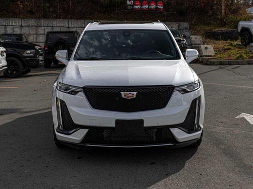 2025 Cadillac XT6 Sport AWD