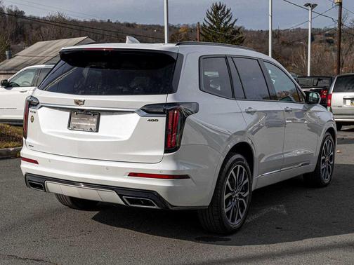 2025 Cadillac XT6 Sport AWD
