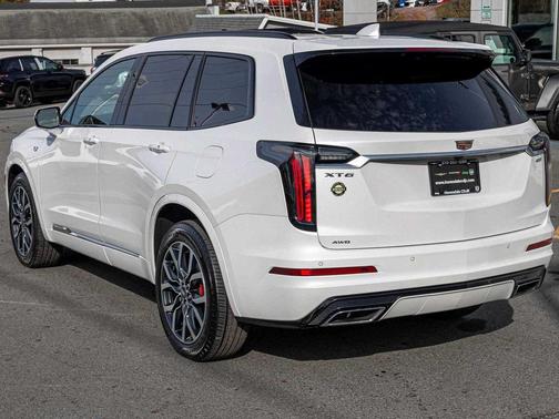 2025 Cadillac XT6 Sport AWD