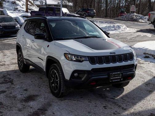 2025 Jeep Compass Trailhawk