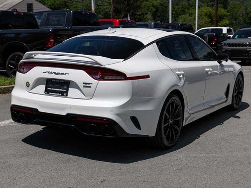 Snow White Pearl 2022 Kia Stinger GT2