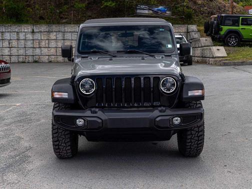 Sting-Gray Clearcoat 2023 Jeep Wrangler Willys