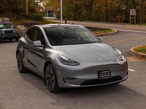 2025 Tesla Model Y Long Range Dual Motor All-Wheel Drive
