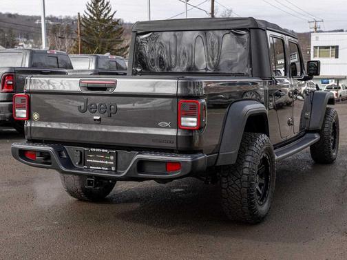 2021 Jeep Gladiator Sport