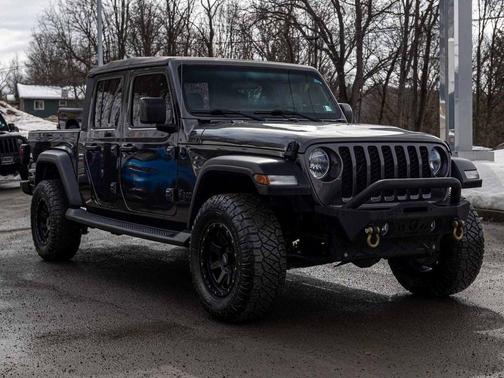 2021 Jeep Gladiator Sport