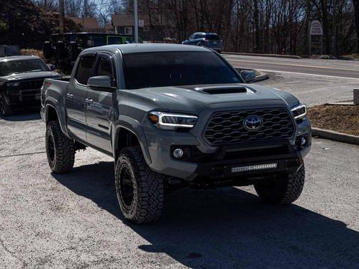 2022 Toyota Tacoma TRD Sport