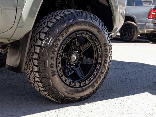 2022 Toyota Tacoma TRD Sport