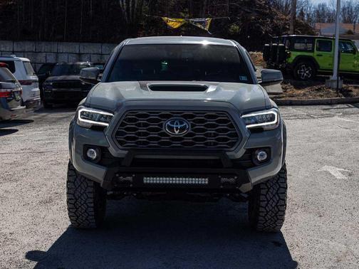 2022 Toyota Tacoma TRD Sport