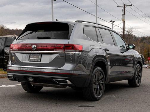 2025 Volkswagen Atlas 2.0T SE w/Technology 4MOTION