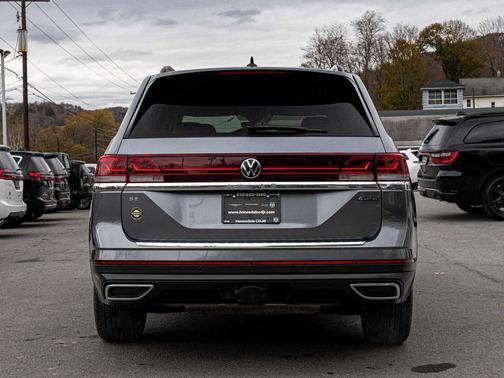 2025 Volkswagen Atlas 2.0T SE w/Technology 4MOTION