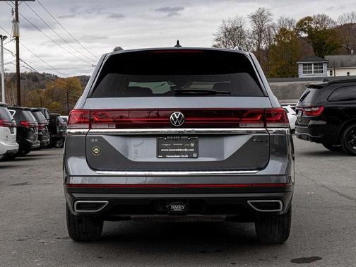 2025 Volkswagen Atlas 2.0T SE w/Technology 4MOTION