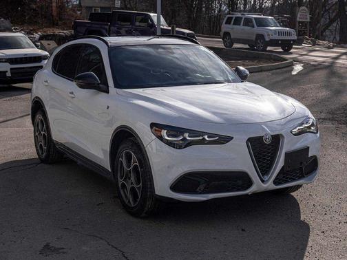 2024 Alfa Romeo Stelvio Ti