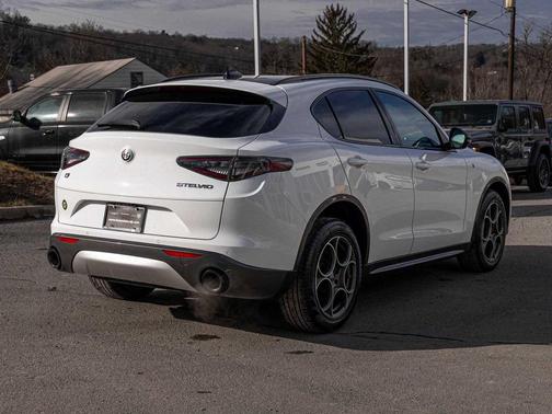 2024 Alfa Romeo Stelvio Ti