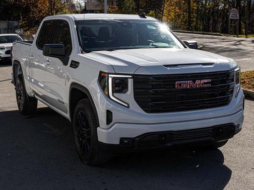 2025 GMC Sierra 1500 Elevation