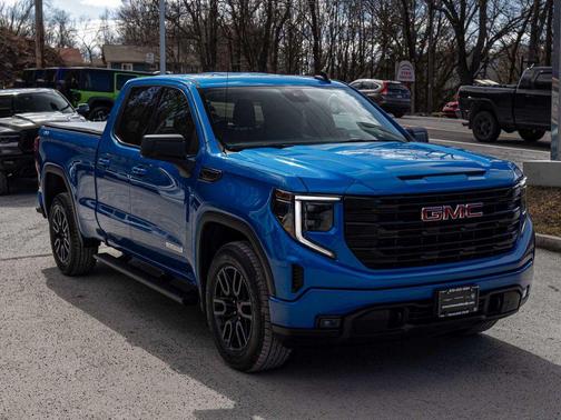 2023 GMC Sierra 1500 Elevation