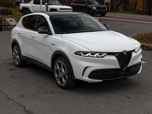 2024 Alfa Romeo Tonale Veloce EAWD