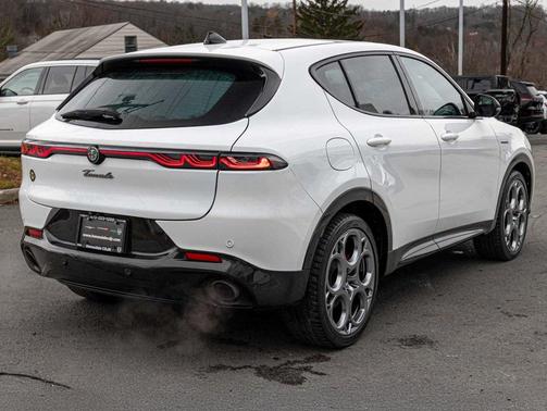 2024 Alfa Romeo Tonale Veloce EAWD