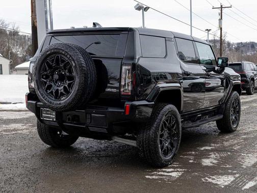 2024 GMC HUMMER EV SUV 2X