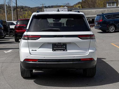 2022 Jeep Grand Cherokee Altitude