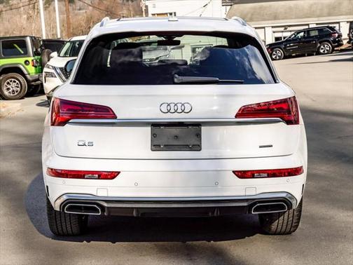 2022 Audi Q5 45 S line Premium