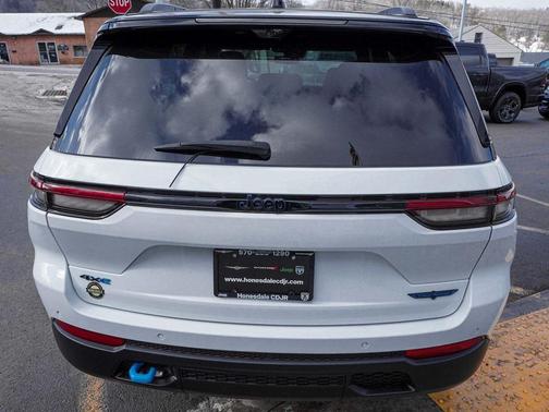 2023 Jeep Grand Cherokee 4xe Trailhawk