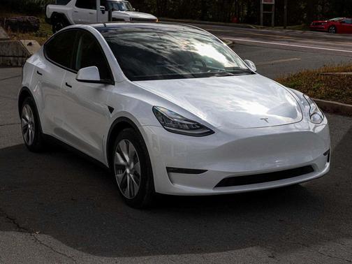 2023 Tesla Model Y Long Range Dual Motor All-Wheel Drive