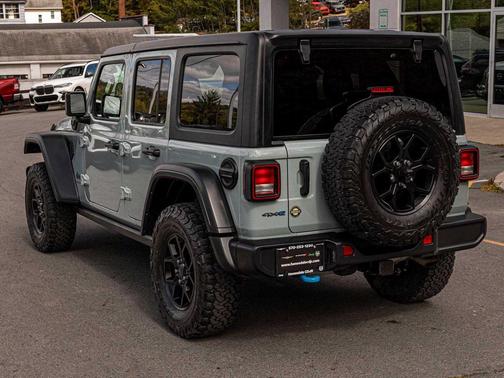 2024 Jeep Wrangler 4xe Willys