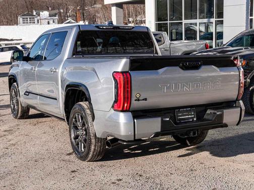 2023 Toyota Tundra Hybrid Platinum
