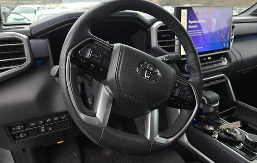 2023 Toyota Tundra Hybrid Platinum