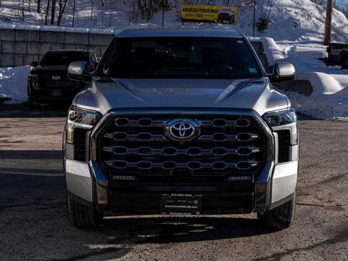 2023 Toyota Tundra Hybrid Platinum