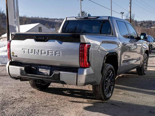 2023 Toyota Tundra Hybrid Platinum