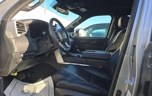 2023 Toyota Tundra Hybrid Platinum