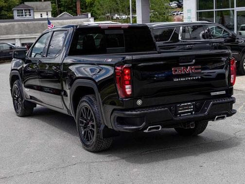 Onyx Black 2025 GMC Sierra 1500 Elevation