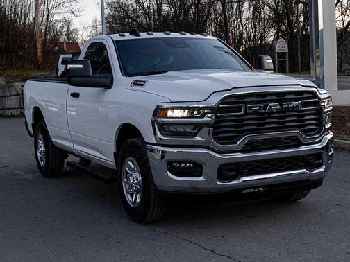 2025 RAM 2500 Tradesman Regular Cab 4x2 8' Box