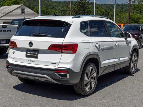 2024 Volkswagen Taos 1.5T SE