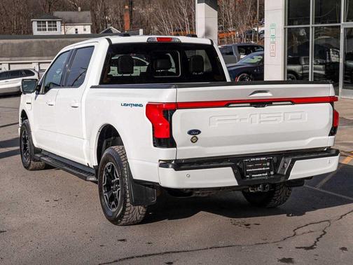 2023 Ford F-150 Lightning LARIAT