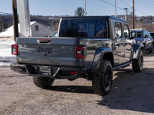 2026 Jeep Gladiator Willys 4x4
