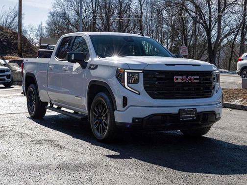 2025 GMC Sierra 1500 Elevation