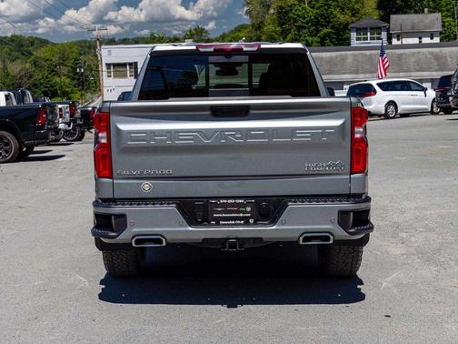 Sterling Grey Metallic 2025 Chevrolet Silverado 1500 High Country
