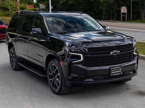Black 2023 Chevrolet Suburban RST