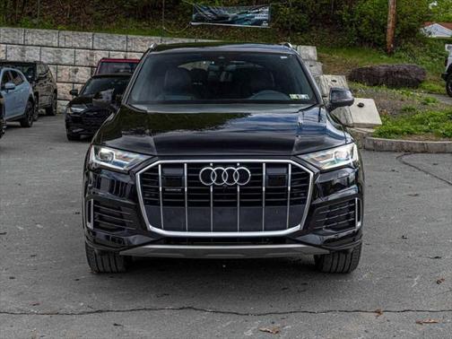 2022 Audi Q7 45 Premium Plus