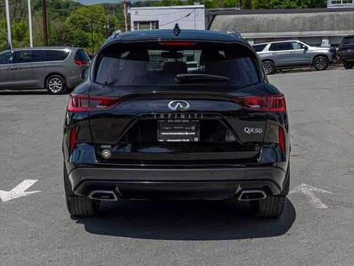 2022 INFINITI QX50 LUXE AWD