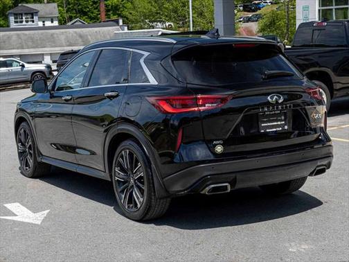2022 INFINITI QX50 LUXE AWD