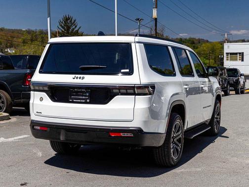 Bright White Clearcoat 2026 Jeep Grand Wagoneer