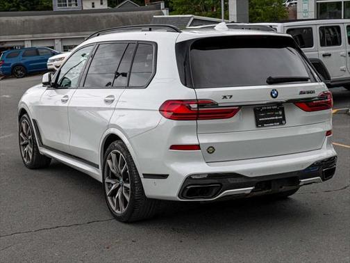 2021 BMW X7 M50i