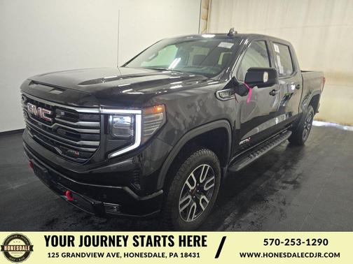 2025 GMC Sierra 1500 AT4