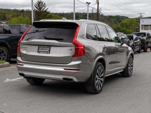 Pebble Grey Metallic 2021 Volvo XC90 T6 Inscription