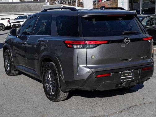 2022 Nissan Pathfinder SV 4WD
