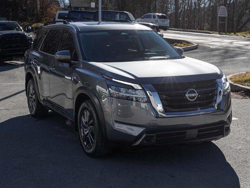 2022 Nissan Pathfinder SV 4WD