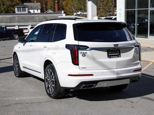 2023 Cadillac XT6 Sport AWD
